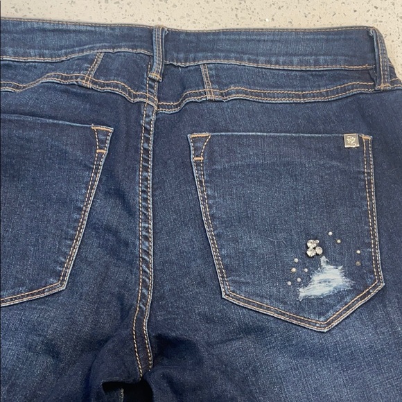 Jeans - Picture 7 of 7